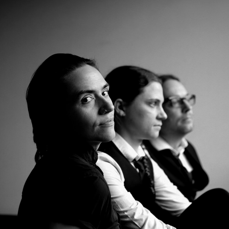 J Graves band image